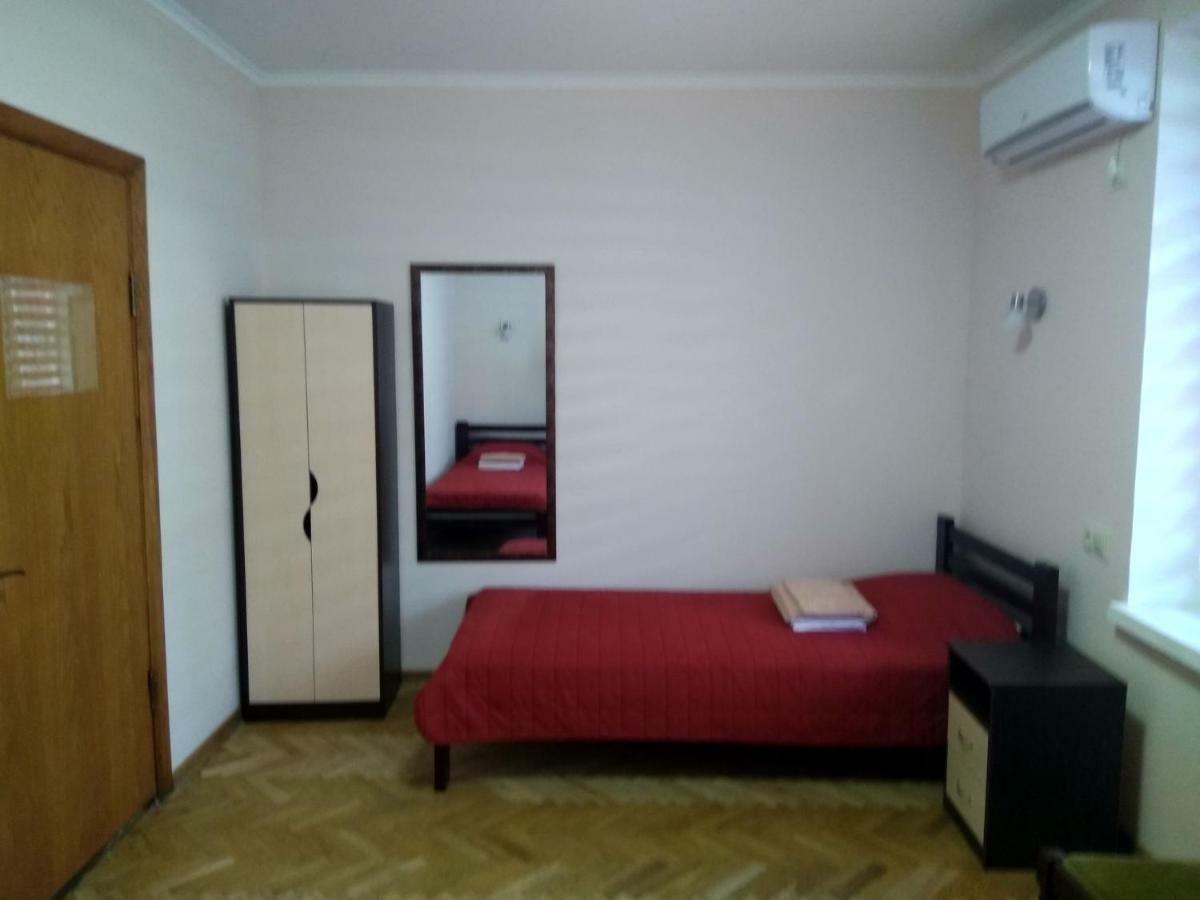 Hotel Tsentralnoho Budynku Khudozhnyka Kijów Zewnętrze zdjęcie