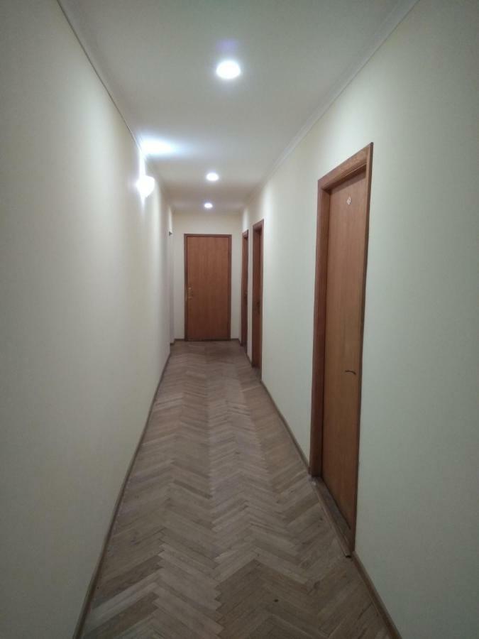 Hotel Tsentralnoho Budynku Khudozhnyka Kijów Zewnętrze zdjęcie