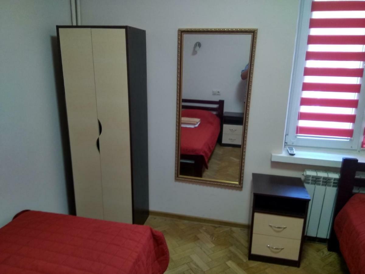 Hotel Tsentralnoho Budynku Khudozhnyka Kijów Zewnętrze zdjęcie